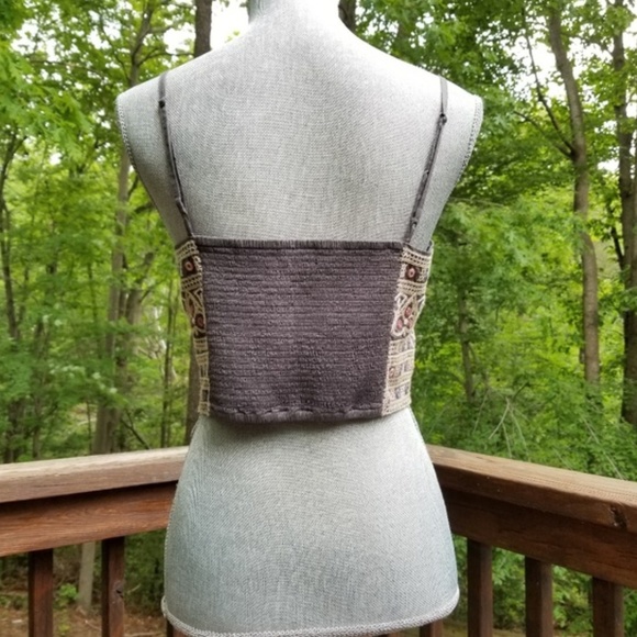 AEO embroidered crop top XL NWT - Picture 3 of 7